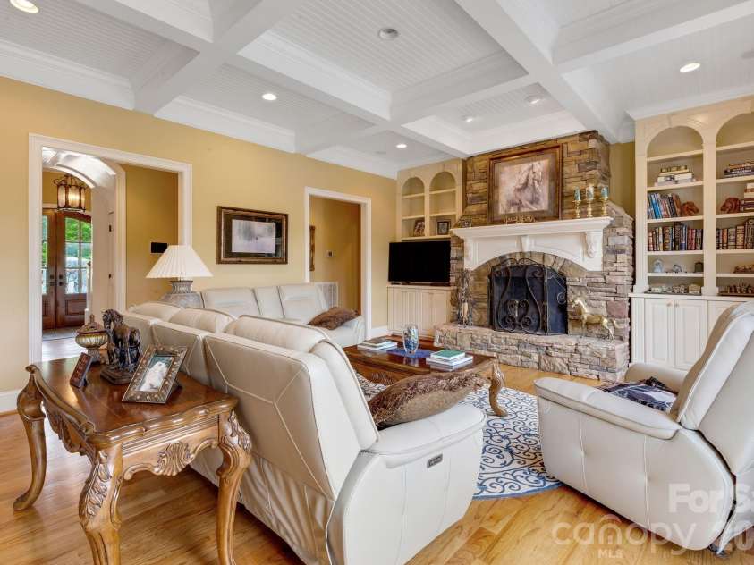 340 Harrison Road, Roebuck, SC 29376.  MLS# CAR4387616, YatesRealty ID 26126. 