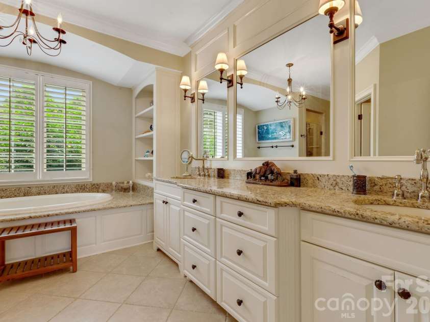 340 Harrison Road, Roebuck, SC 29376.  MLS# CAR4387616, YatesRealty ID 26126. 
