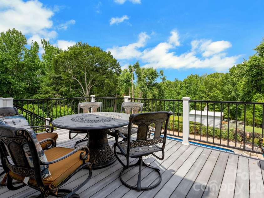 340 Harrison Road, Roebuck, SC 29376.  MLS# CAR4387616, YatesRealty ID 26126. 