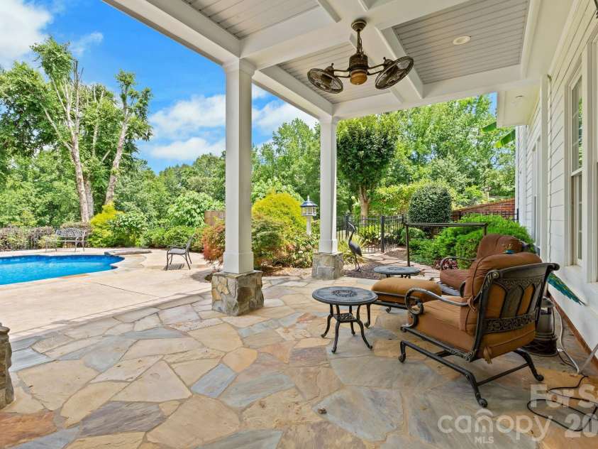340 Harrison Road, Roebuck, SC 29376.  MLS# CAR4387616, YatesRealty ID 26126. 