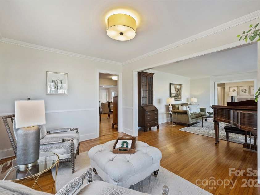 7135 Folger Drive, Charlotte, NC 28270.  MLS# CAR4214967, YatesRealty ID 26126. 