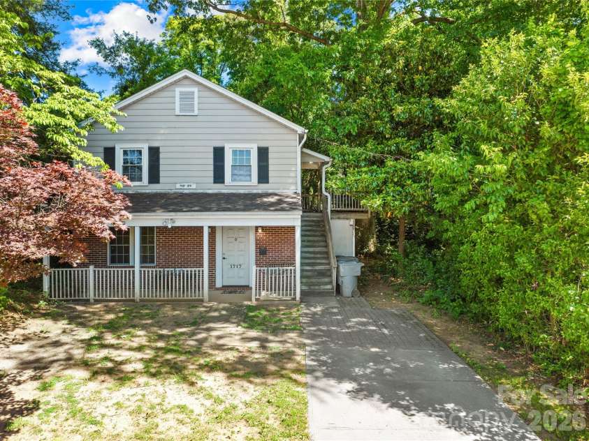 1717 Hamorton Place, Charlotte, NC 28205.  MLS# CAR4381920, YatesRealty ID 26127. 