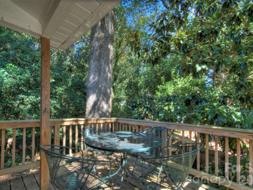 1717 Hamorton Place, Charlotte, NC 28205.  MLS# CAR4381920, YatesRealty ID 26127. Upper-level deck.