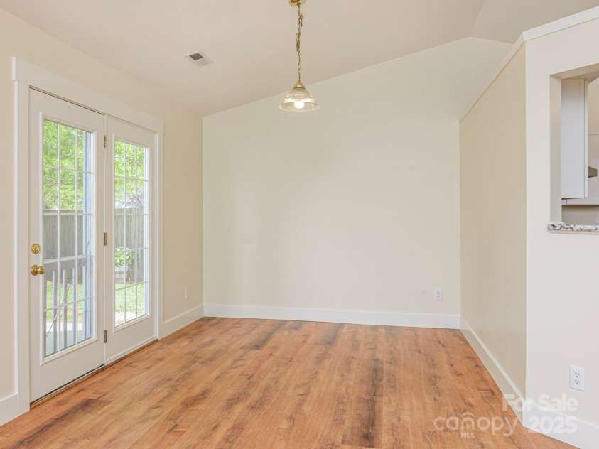 143 Running Briar Road, Fletcher, NC 28732.  MLS# CAR4252399, YatesRealty ID 26128. 