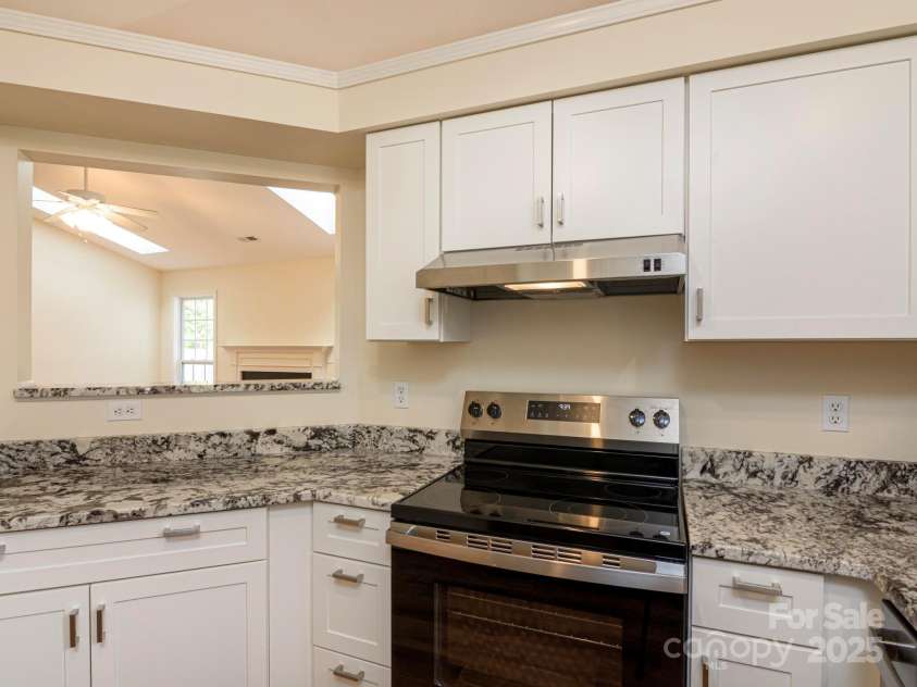 143 Running Briar Road, Fletcher, NC 28732.  MLS# CAR4252399, YatesRealty ID 26128. 