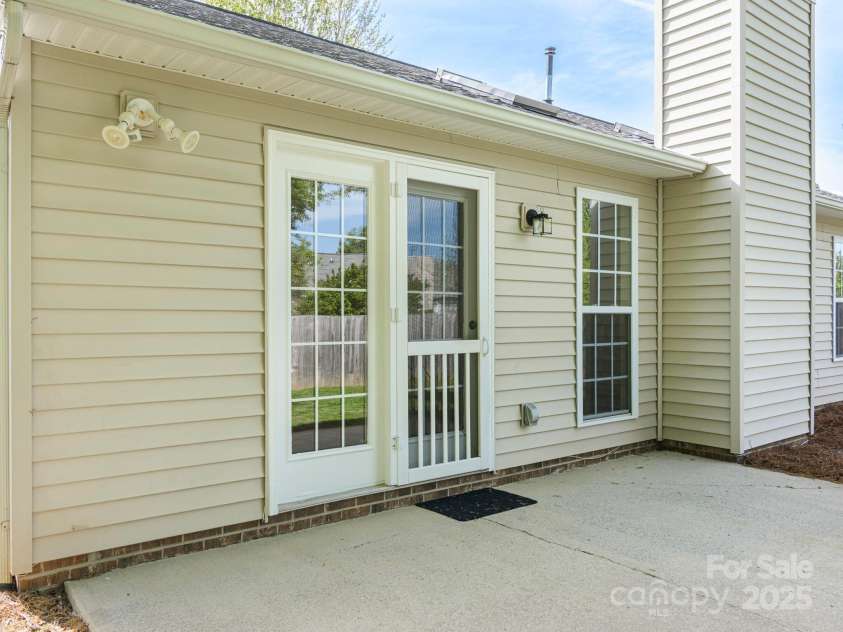 143 Running Briar Road, Fletcher, NC 28732.  MLS# CAR4252399, YatesRealty ID 26128. 