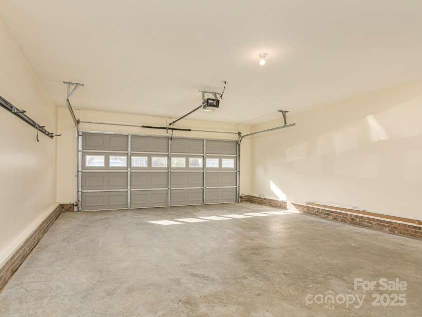 143 Running Briar Road, Fletcher, NC 28732.  MLS# CAR4252399, YatesRealty ID 26128. 