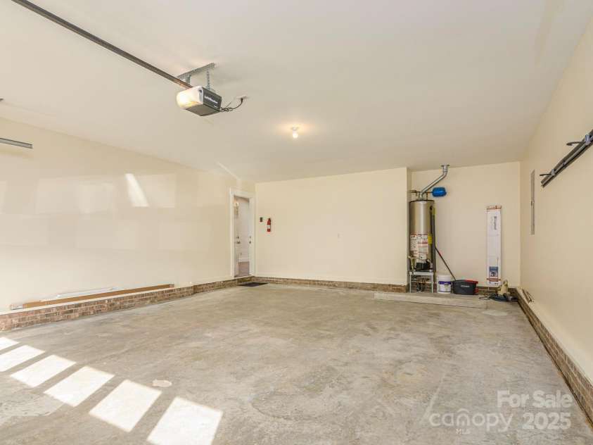 143 Running Briar Road, Fletcher, NC 28732.  MLS# CAR4252399, YatesRealty ID 26128. 