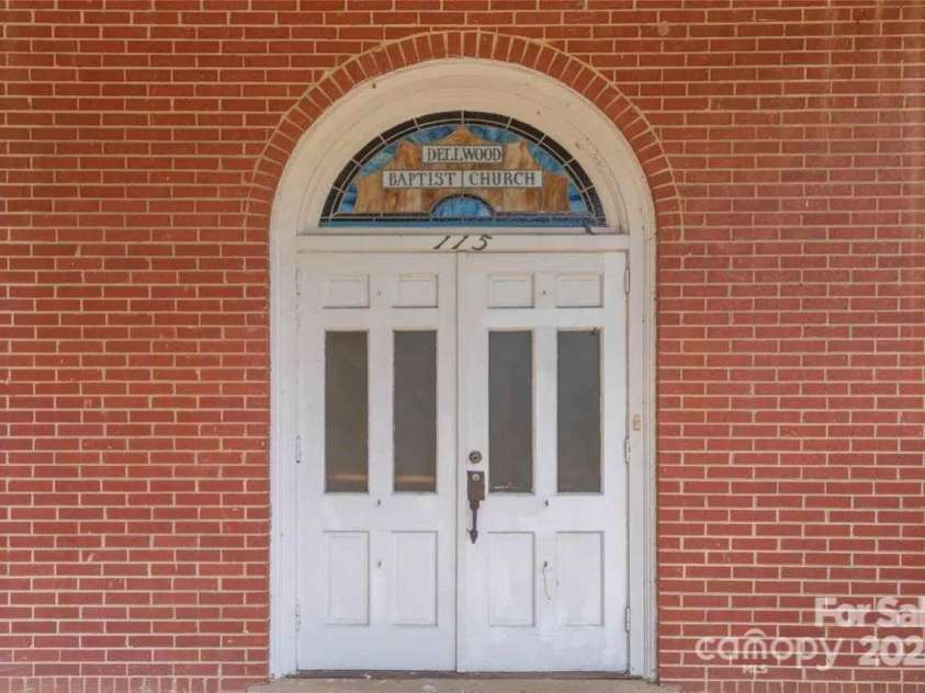 115 Teague Loop, Maggie Valley, NC 28785.  MLS# CAR4298087, YatesRealty ID 2613. 