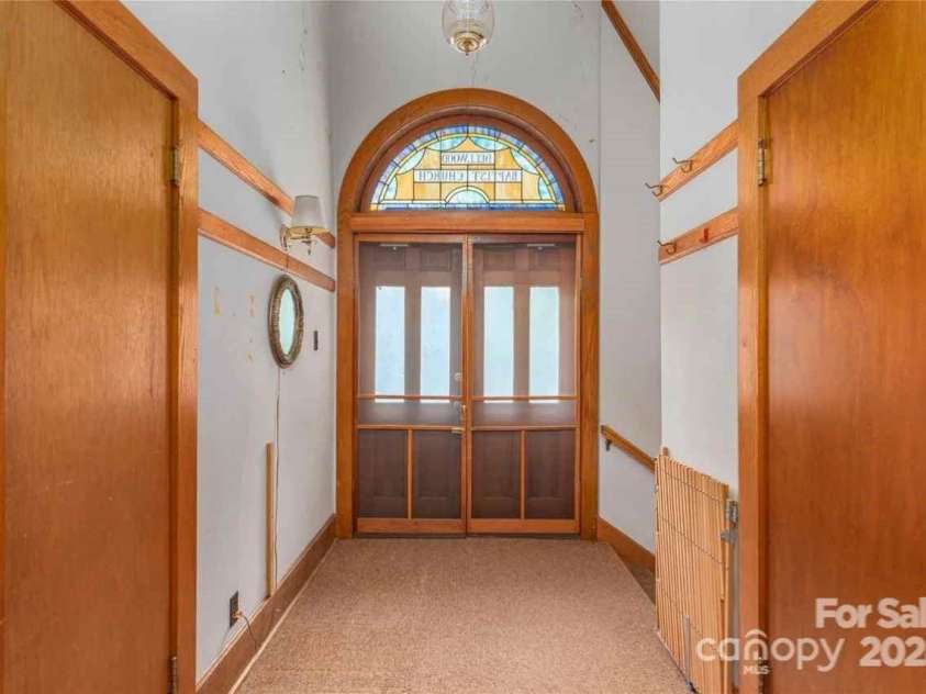 115 Teague Loop, Maggie Valley, NC 28785.  MLS# CAR4298087, YatesRealty ID 2613. 