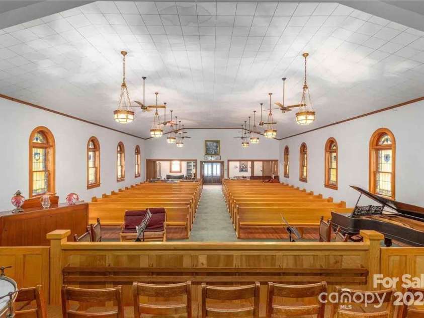 115 Teague Loop, Maggie Valley, NC 28785.  MLS# CAR4298087, YatesRealty ID 2613. 