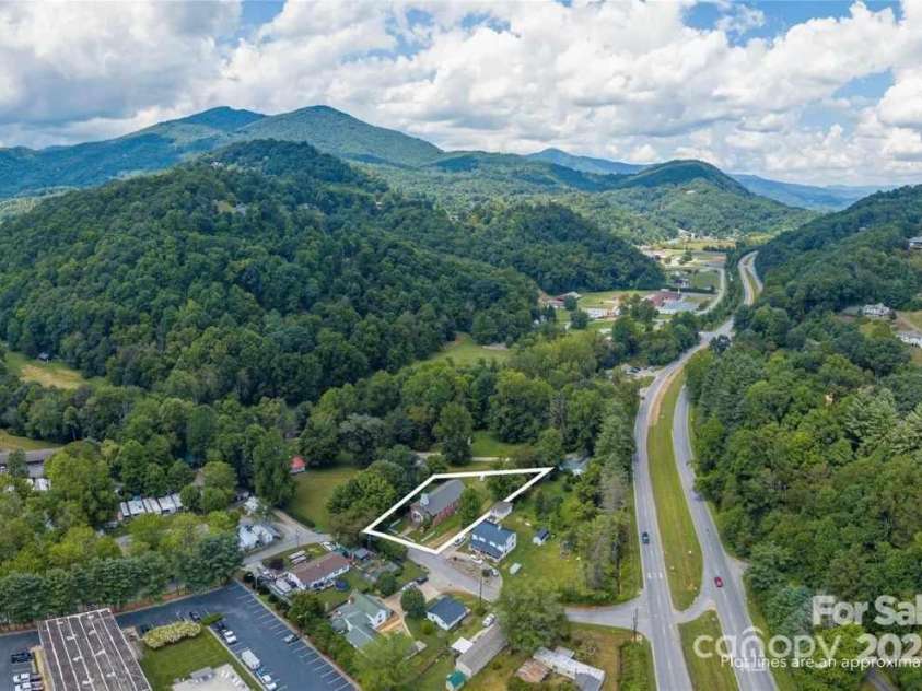 115 Teague Loop, Maggie Valley, NC 28785.  MLS# CAR4298087, YatesRealty ID 2613. 