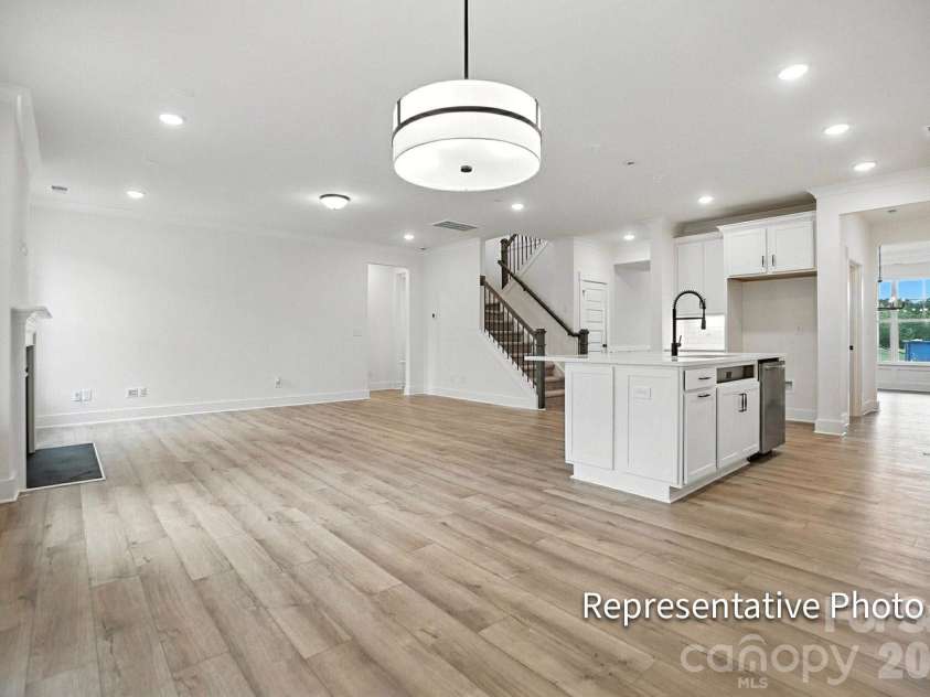 6116 New River Drive, Huntersville, NC 28078.  MLS# CAR4387535, YatesRealty ID 26132. Breakfast Area