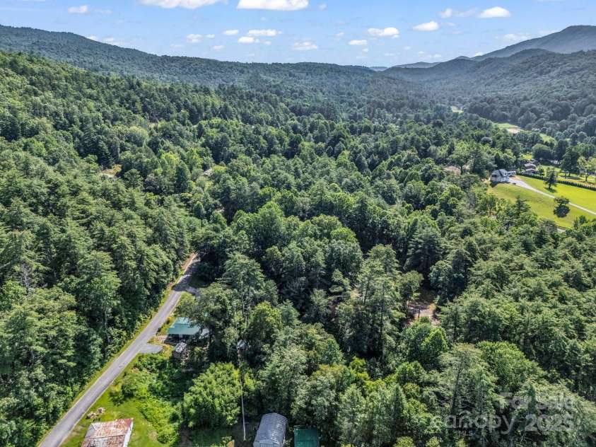 62 Kinard Lane, Penrose, NC 28766.  MLS# CAR4271193, YatesRealty ID 26132. 