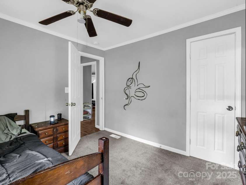 62 Kinard Lane, Penrose, NC 28766.  MLS# CAR4271193, YatesRealty ID 26132. 