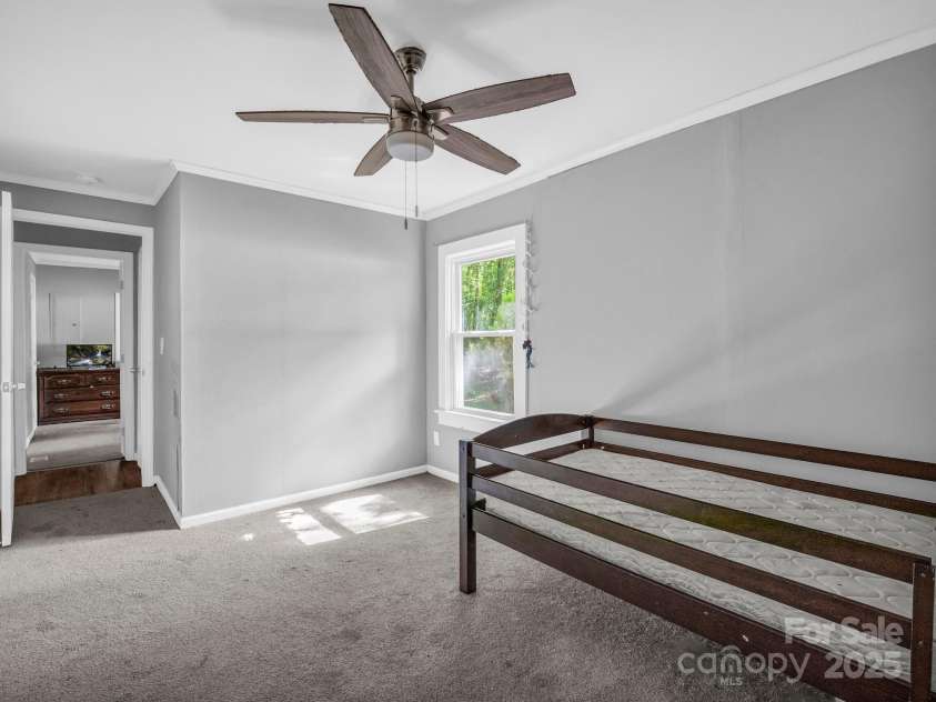 62 Kinard Lane, Penrose, NC 28766.  MLS# CAR4271193, YatesRealty ID 26132. 