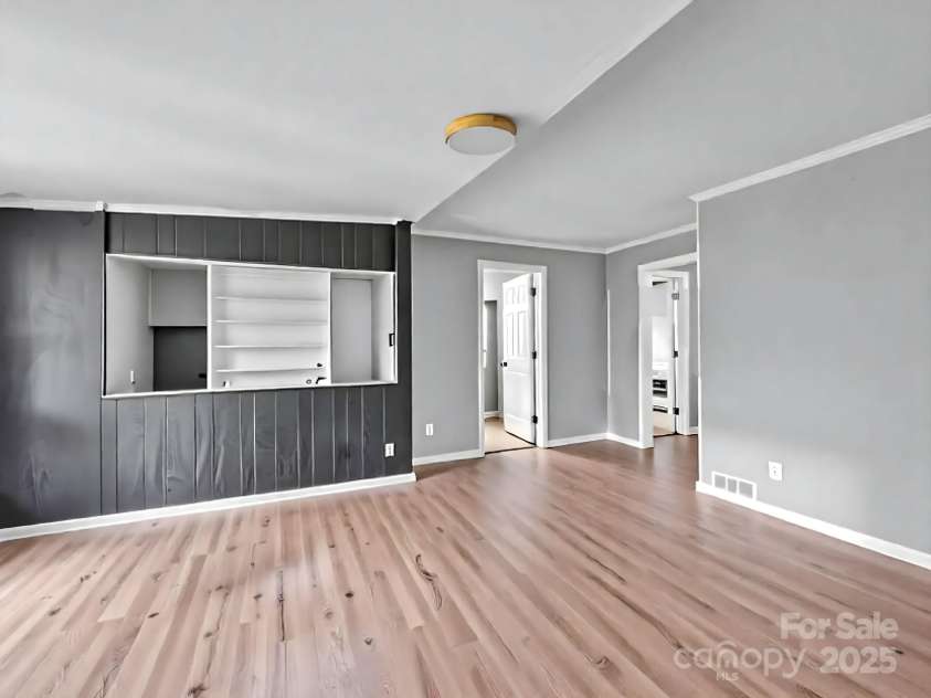 62 Kinard Lane, Penrose, NC 28766.  MLS# CAR4271193, YatesRealty ID 26132. 