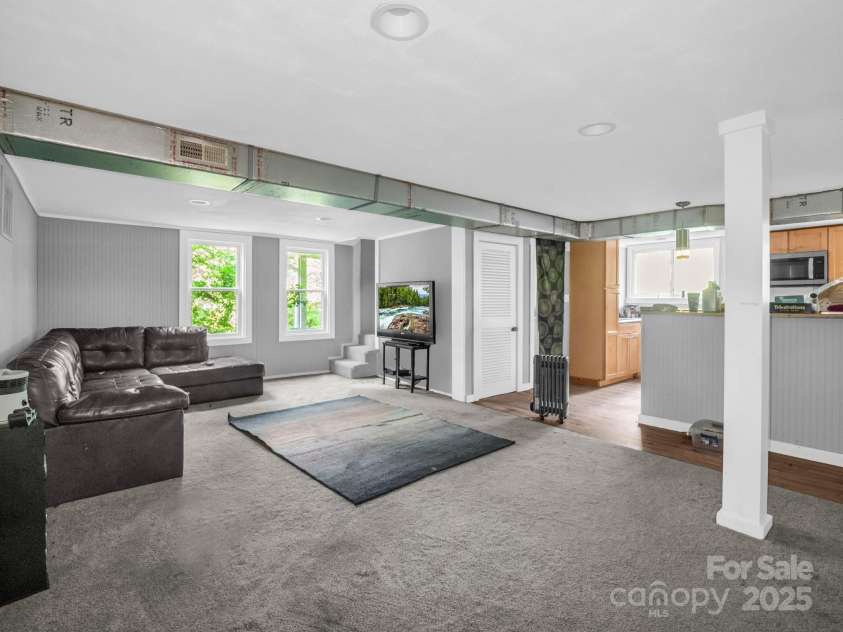 62 Kinard Lane, Penrose, NC 28766.  MLS# CAR4271193, YatesRealty ID 26132. Easily convert to that modern industrial feel! A few changes it to make your own, or for the mountain bikers coming to the 