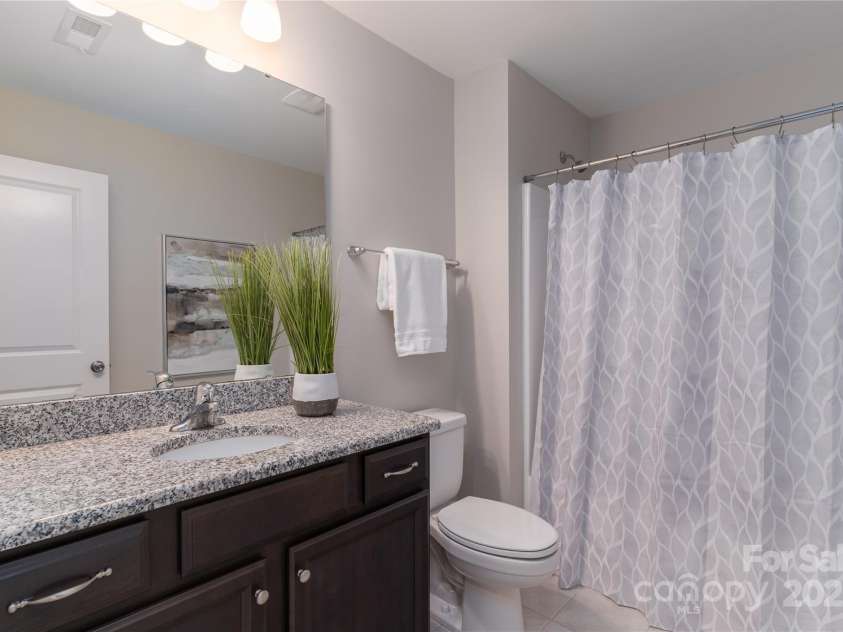108 Hillston Lane, Mooresville, NC 28115.  MLS# CAR4221088, YatesRealty ID 26133. Upstairs bathroom