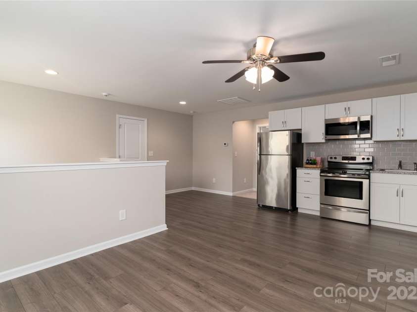 108 Hillston Lane, Mooresville, NC 28115.  MLS# CAR4221088, YatesRealty ID 26133. Upstairs kitchen