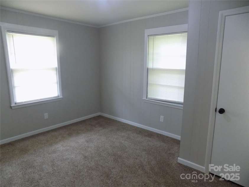 209 Barber Road, Gastonia, NC 28056.  MLS# CAR4259358, YatesRealty ID 26134. Bedroom