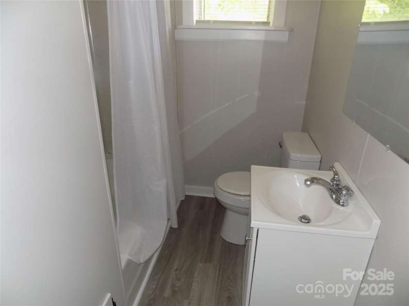 209 Barber Road, Gastonia, NC 28056.  MLS# CAR4259358, YatesRealty ID 26134. Full bath in dwelling