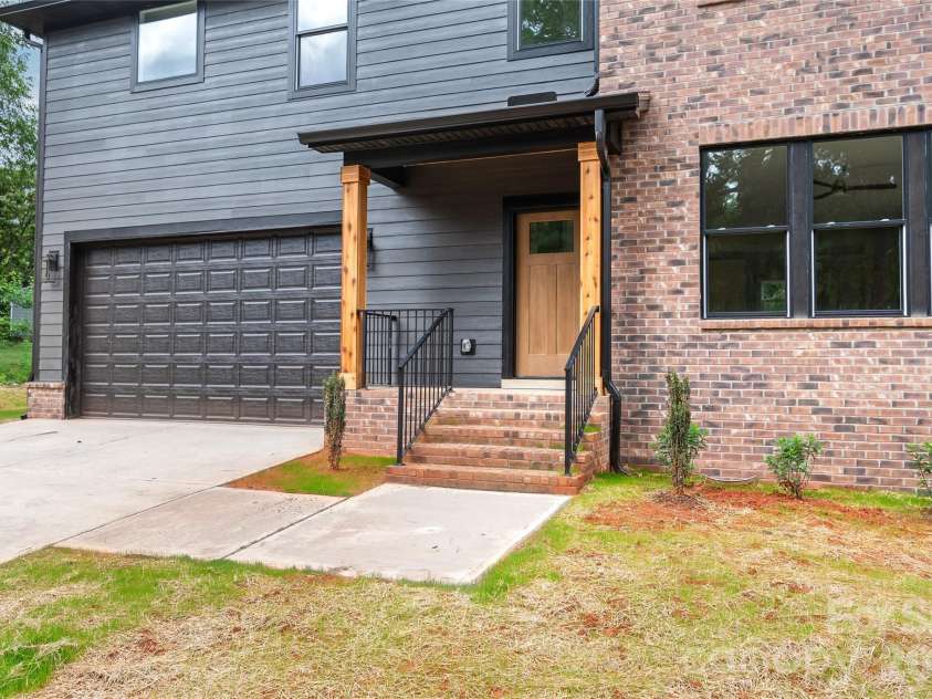 111 Keowee Circle, Indian Trail, NC 28079.  MLS# CAR4387683, YatesRealty ID 26137. 