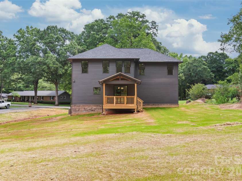 111 Keowee Circle, Indian Trail, NC 28079.  MLS# CAR4387683, YatesRealty ID 26137. 