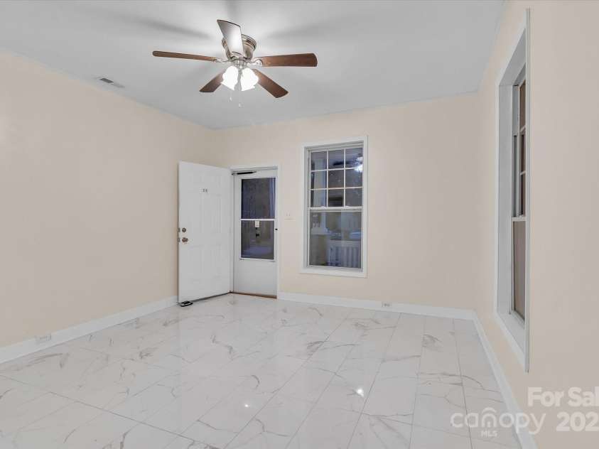 319 Chestnut Street, Rock Hill, SC 29730.  MLS# CAR4243509, YatesRealty ID 26137. 