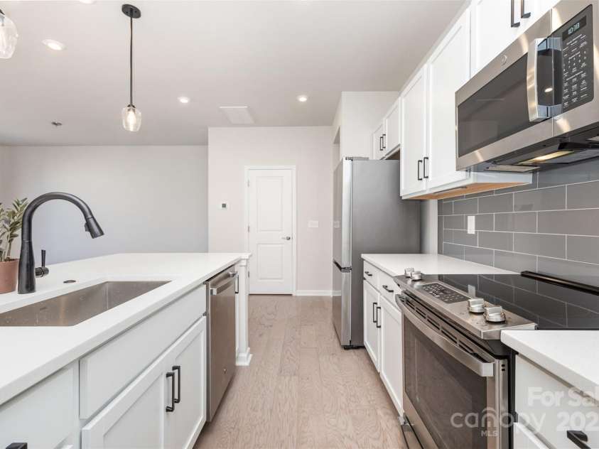 9221 Widden Way, Charlotte, NC 28269.  MLS# CAR4271390, YatesRealty ID 26138. 