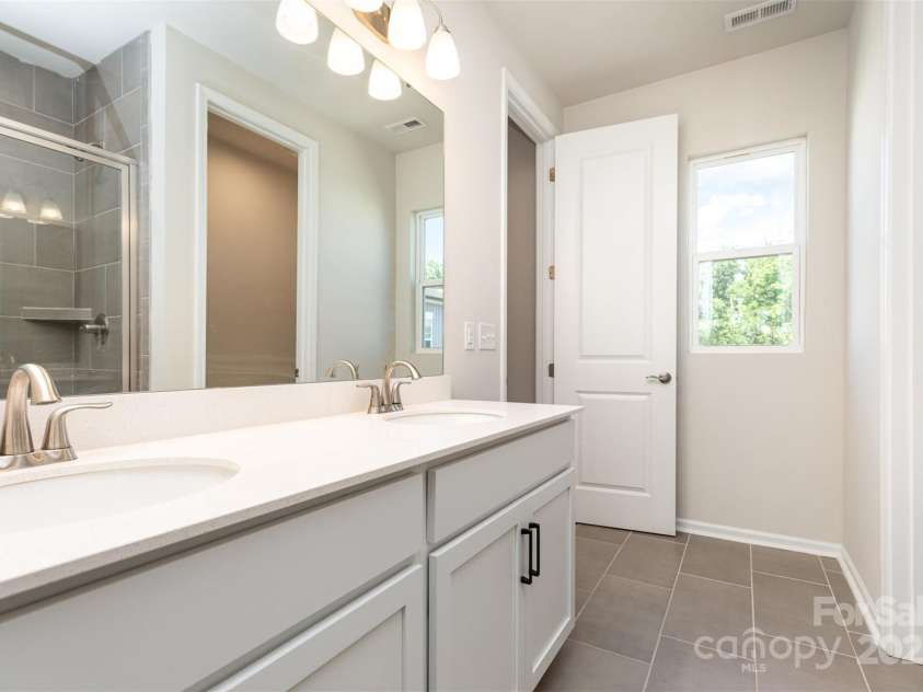 9221 Widden Way, Charlotte, NC 28269.  MLS# CAR4271390, YatesRealty ID 26138. 