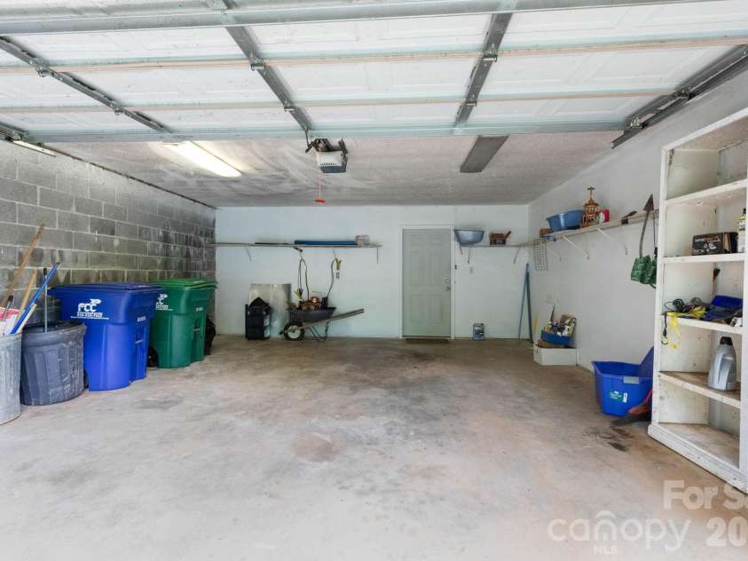 18 Bartlett Road, Weaverville, NC 28787.  MLS# CAR4387531, YatesRealty ID 26139. 