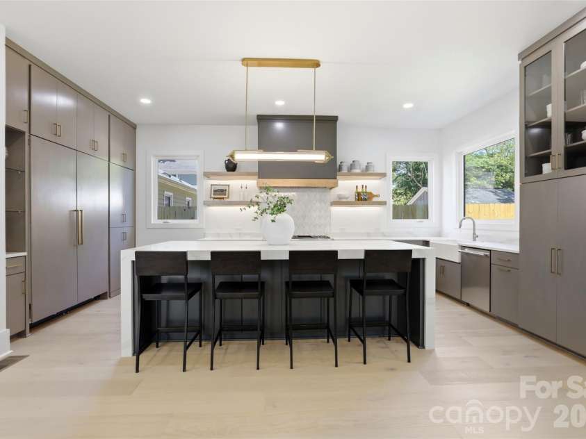 2649 Laburnum Avenue, Charlotte, NC 28205.  MLS# CAR4314719, YatesRealty ID 2614. 