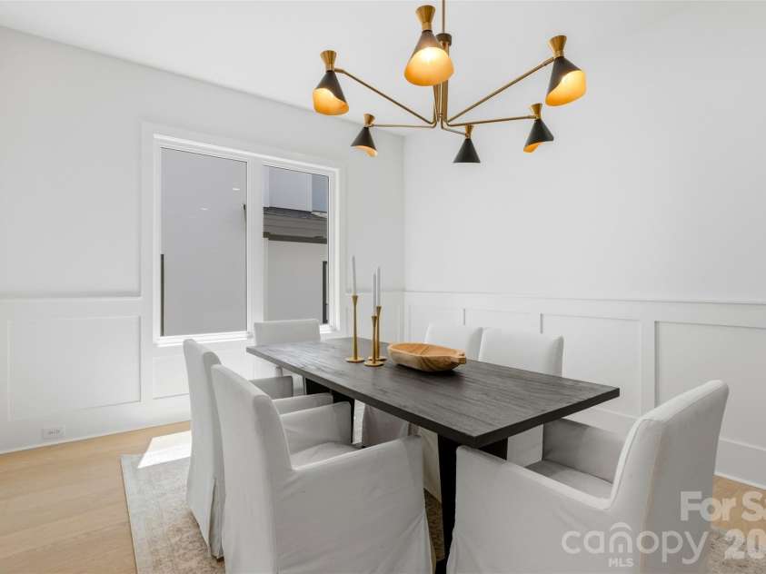 2649 Laburnum Avenue, Charlotte, NC 28205.  MLS# CAR4314719, YatesRealty ID 2614. Dining