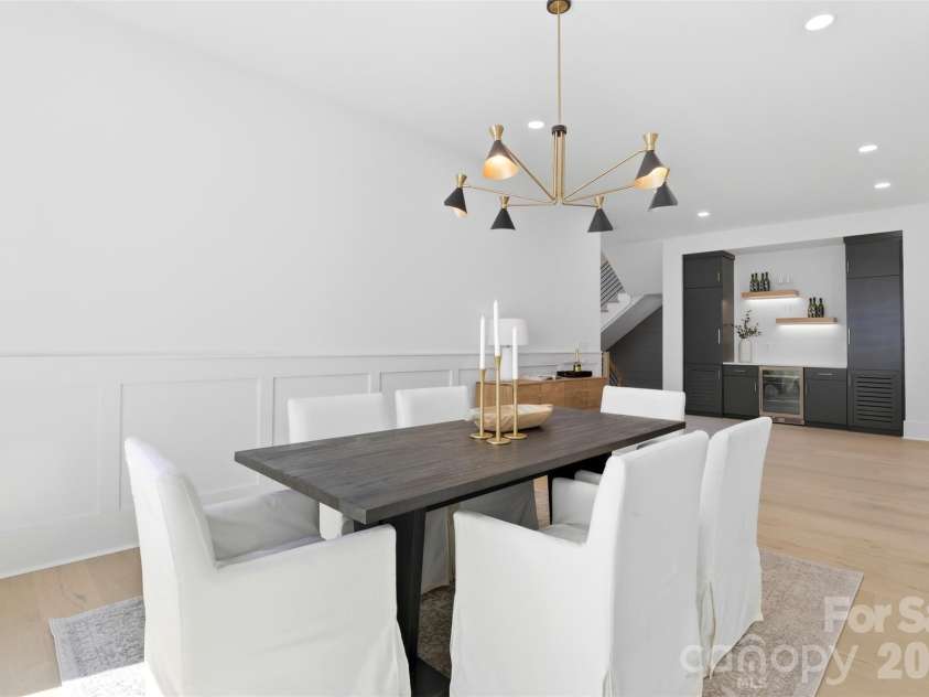 2649 Laburnum Avenue, Charlotte, NC 28205.  MLS# CAR4314719, YatesRealty ID 2614. Dining
