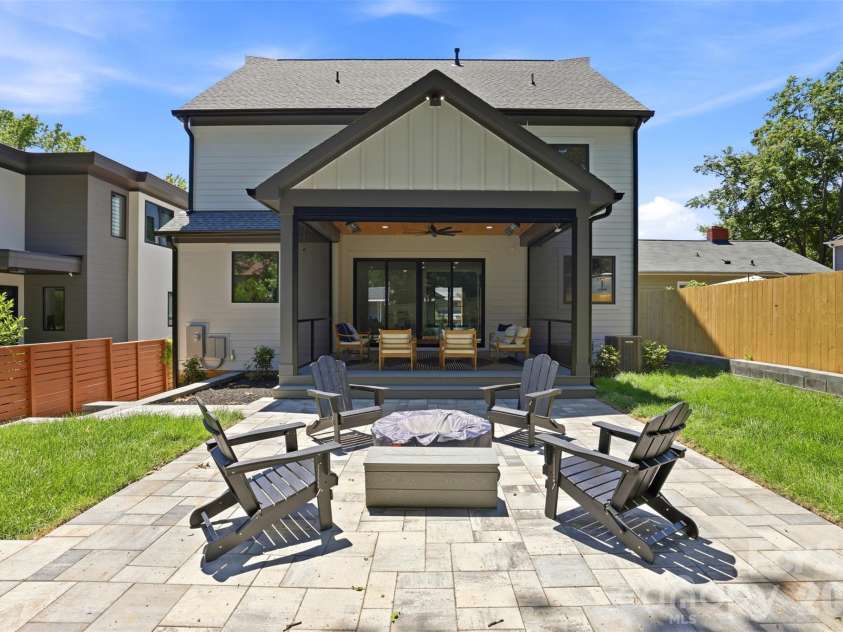 2649 Laburnum Avenue, Charlotte, NC 28205.  MLS# CAR4314719, YatesRealty ID 2614. Gas firepit