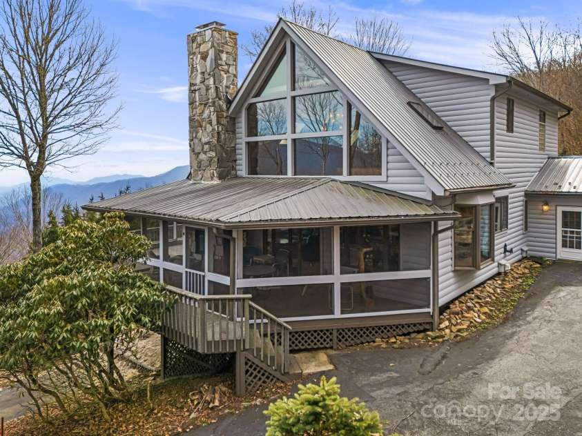 646 Overlook Drive, Mars Hill, NC 28754.  MLS# CAR4224673, YatesRealty ID 2614. All Paved Access