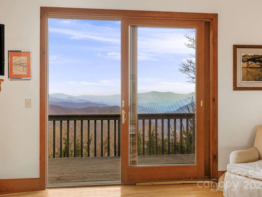 646 Overlook Drive, Mars Hill, NC 28754.  MLS# CAR4224673, YatesRealty ID 2614. Amazing Views