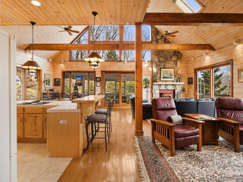 646 Overlook Drive, Mars Hill, NC 28754.  MLS# CAR4224673, YatesRealty ID 2614. Open Airy Floor Plan