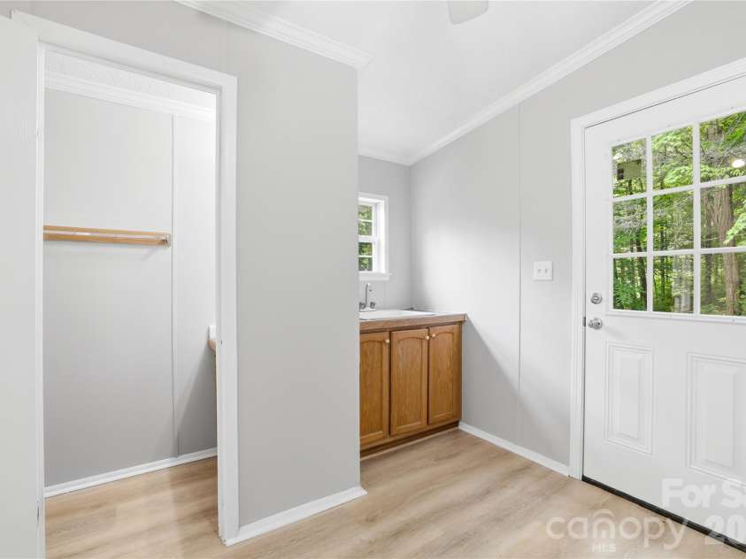 508 Cripple Creek Road, Sylva, NC 28779.  MLS# CAR4387128, YatesRealty ID 26140. 