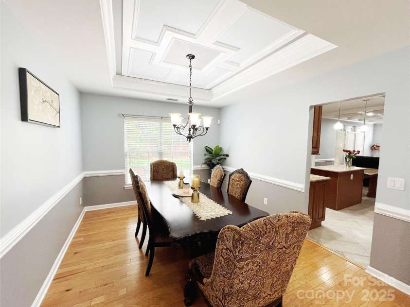 8218 Lynnewood Glen Drive, Charlotte, NC 28269.  MLS# CAR4252897, YatesRealty ID 26140. 