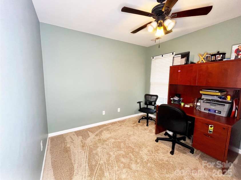 8218 Lynnewood Glen Drive, Charlotte, NC 28269.  MLS# CAR4252897, YatesRealty ID 26140. 