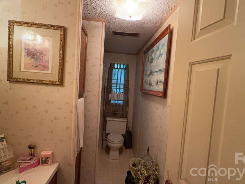 468 Long Branch Road, Green Mountain, NC 28740.  MLS# CAR4387792, YatesRealty ID 26142. 