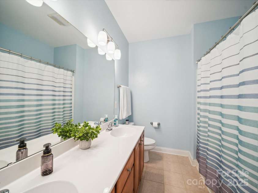 6523 Alba Rose Lane, Huntersville, NC 28078.  MLS# CAR4270008, YatesRealty ID 26142. Bathroom 3