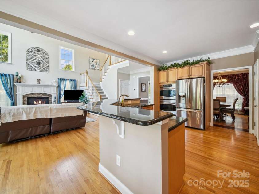 6523 Alba Rose Lane, Huntersville, NC 28078.  MLS# CAR4270008, YatesRealty ID 26142. Kitchen