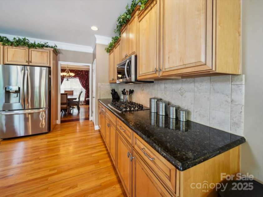 6523 Alba Rose Lane, Huntersville, NC 28078.  MLS# CAR4270008, YatesRealty ID 26142. Kitchen