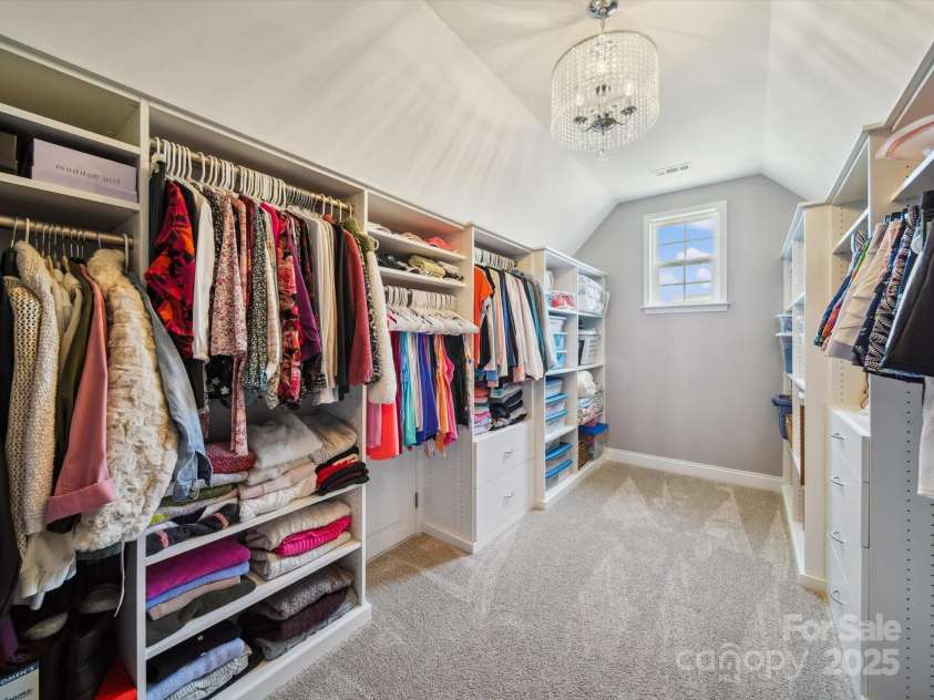 6523 Alba Rose Lane, Huntersville, NC 28078.  MLS# CAR4270008, YatesRealty ID 26142. Primary Walk-In Closet