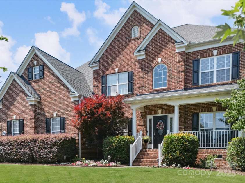 6523 Alba Rose Lane, Huntersville, NC 28078.  MLS# CAR4270008, YatesRealty ID 26142. Welcome home to 6523 Alba Rose Lane