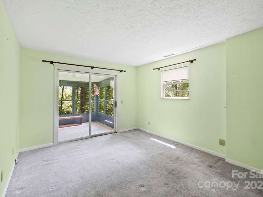 41 Deep Woods Road, Mills River, NC 28759.  MLS# CAR4270341, YatesRealty ID 26143. 