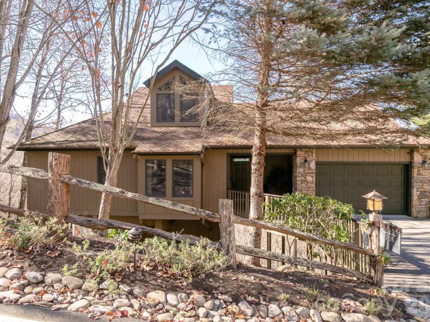 755 Andrew Banks Road, Burnsville, NC 28714.  MLS# CAR4385895, YatesRealty ID 26143. 